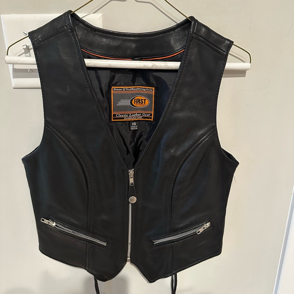 Women’s XS riding vest